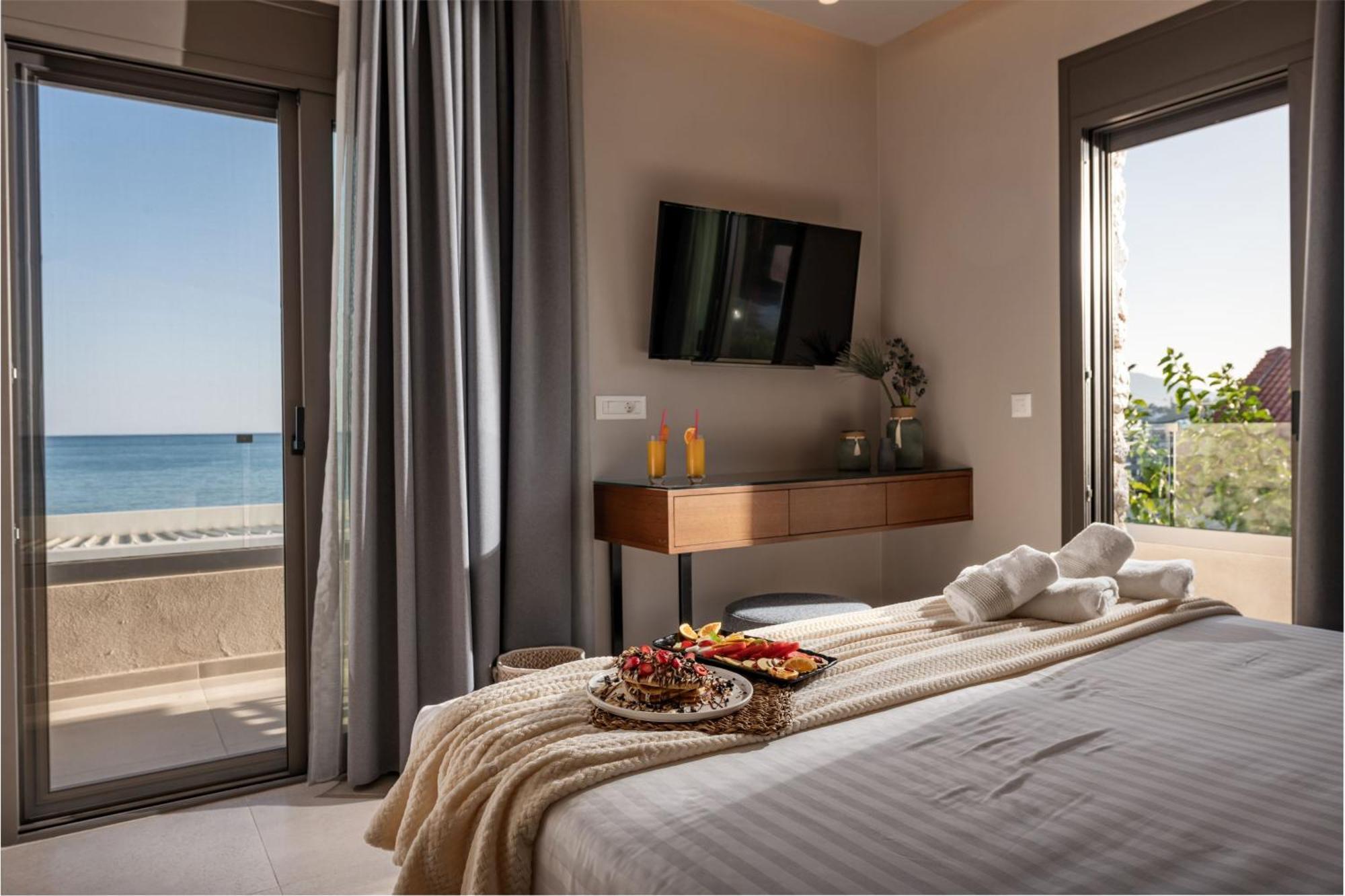 Horizon Apartments - Beachfront Luxury, By Zantewize Лаганас Экстерьер фото